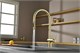 AQUAme AQM9901BG  Cucina  Смеситель для кухни с выдвижным U-образным изливом, золото шлифованное AQM9901BG